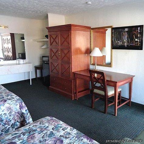 Budget Inn Jefferson Room photo